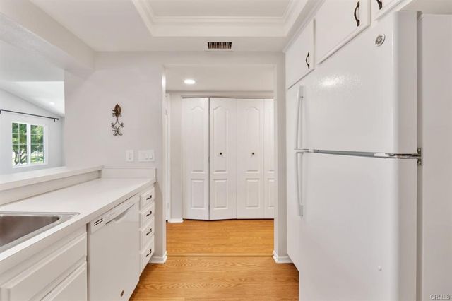 115 Greenfield, Irvine, CA 92614