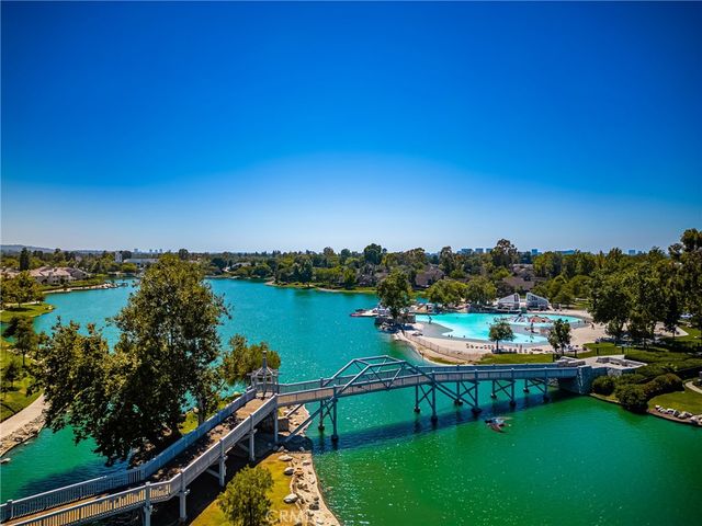 115 Greenfield, Irvine, CA 92614