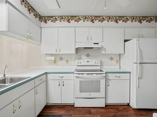 1525 OAKVIEW CIRCLE SE, Winter Haven, FL 33880