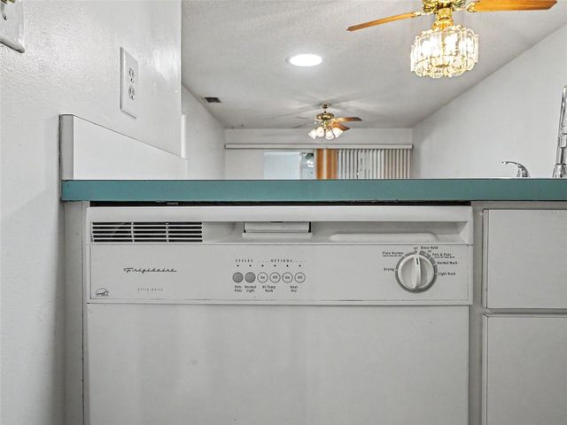1525 OAKVIEW CIRCLE SE, Winter Haven, FL 33880