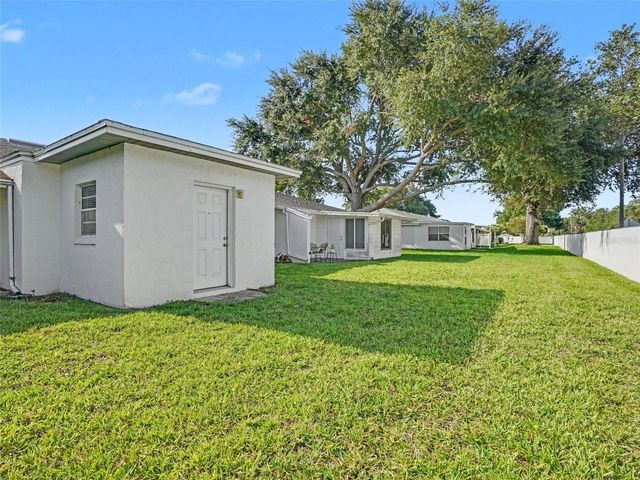 1525 OAKVIEW CIRCLE SE, Winter Haven, FL 33880