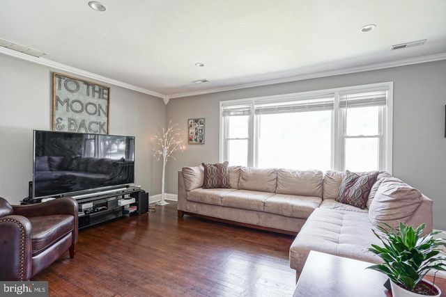 50 E VINE ST, Gibbstown, NJ 08027