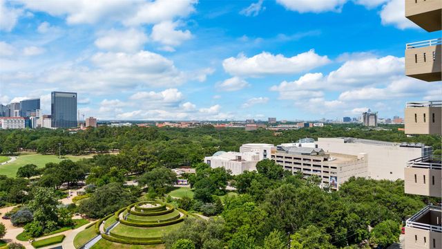 1400 Hermann Drive 5A, Houston, TX 77004