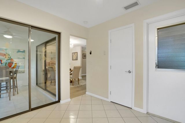 4180 Mango Tree Court B, Boynton Beach, FL 33436