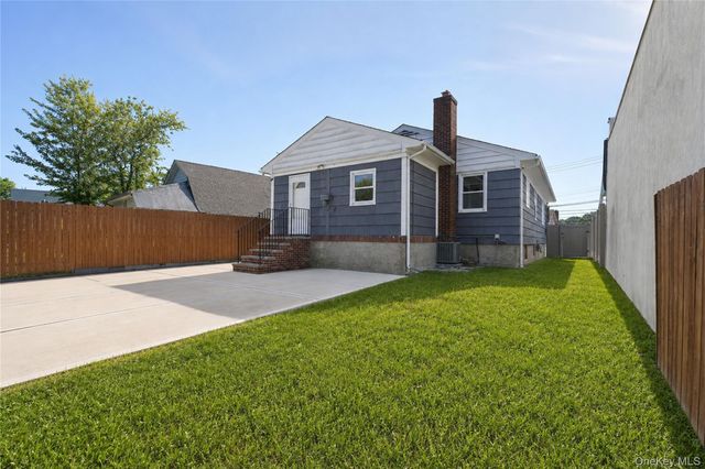3895 Amboy Road, Staten Island, NY 10308