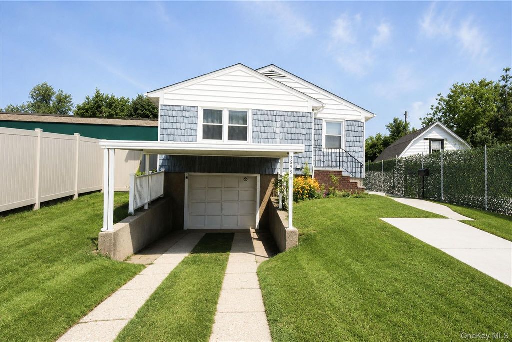 3895 Amboy Road, Staten Island, NY 10308
