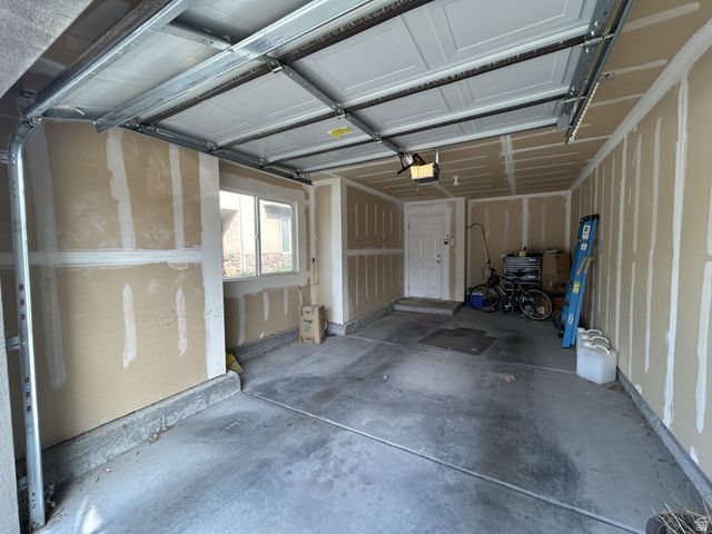 4676 W GREENSAND DR, West Jordan, UT 84084