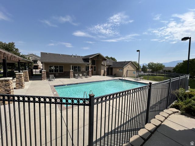 4676 W GREENSAND DR, West Jordan, UT 84084