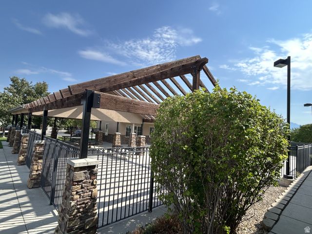 4676 W GREENSAND DR, West Jordan, UT 84084