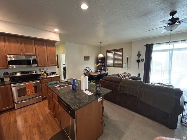 4676 W GREENSAND DR, West Jordan, UT 84084