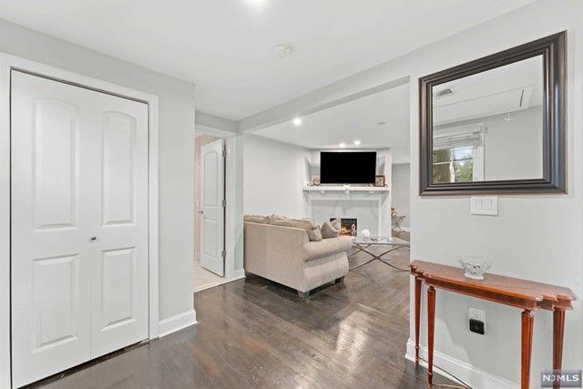 96 Hazelton Street, Ridgefield Park, NJ 07660