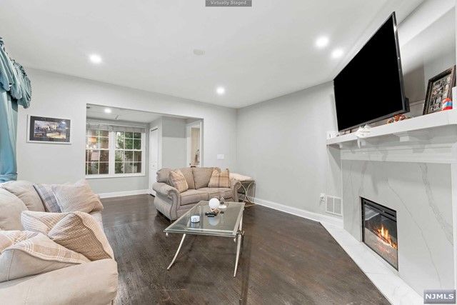96 Hazelton Street, Ridgefield Park, NJ 07660
