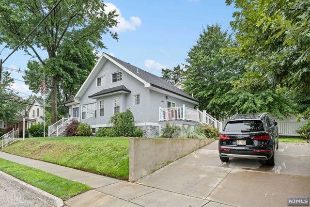 96 Hazelton Street, Ridgefield Park, NJ 07660