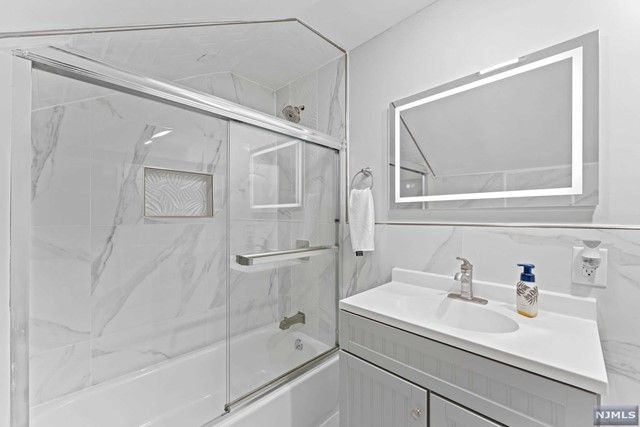 96 Hazelton Street, Ridgefield Park, NJ 07660