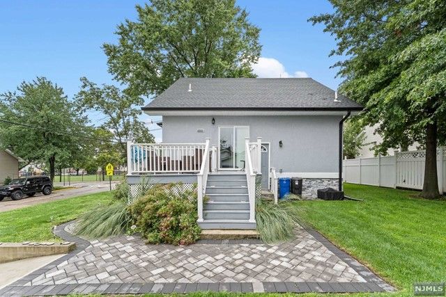 96 Hazelton Street, Ridgefield Park, NJ 07660