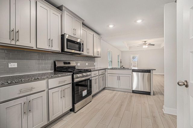 2206 Lierna Drive, Texas City, TX 77568