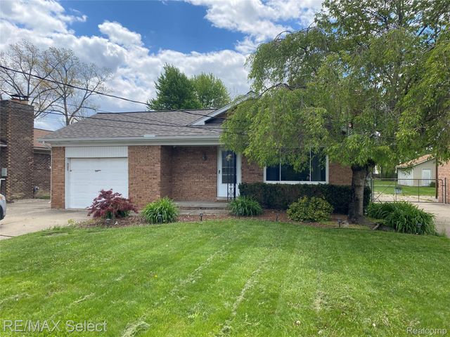 607 W Girard Avenue, Madison Heights, MI 48071