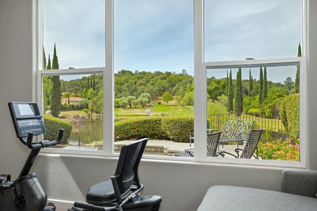 4256 Burgundy Ct, Loomis, CA 95650