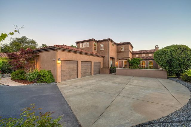 4256 Burgundy Ct, Loomis, CA 95650