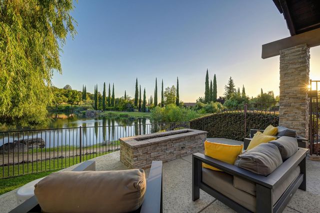 4256 Burgundy Ct, Loomis, CA 95650