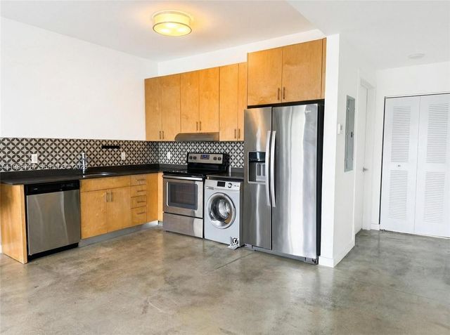 765 NW 1st St 301, Miami, FL 33128