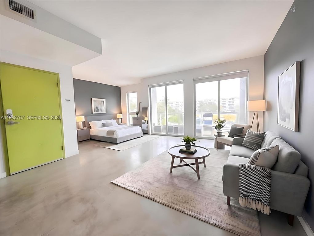 765 NW 1st St 301, Miami, FL 33128