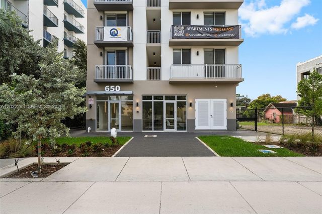 650 SW 1st St 403, Miami, FL 33130