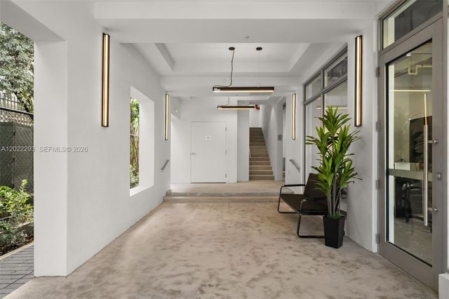 650 SW 1st St 403, Miami, FL 33130