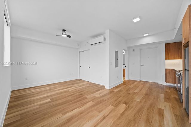 650 SW 1st St 403, Miami, FL 33130
