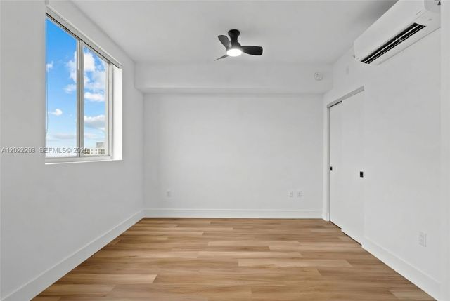 650 SW 1st St 403, Miami, FL 33130