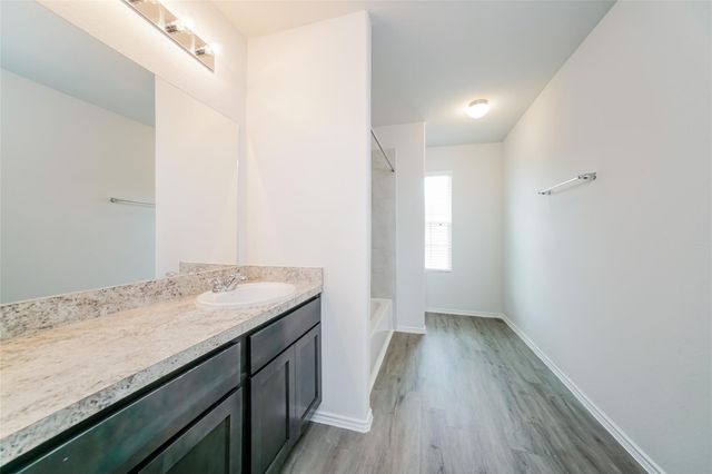 220 Blue Crane Street, Huntsville, TX 77320