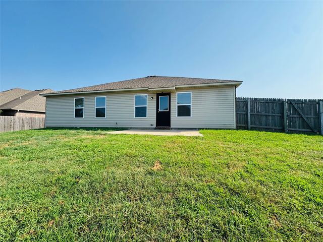 1110 W Missouri Avenue, Claremore, OK 74019