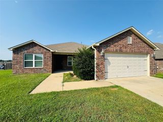 1110 W Missouri Avenue, Claremore, OK 74019