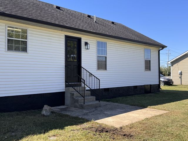 326 Warrior Dr, Murfreesboro, TN 37128