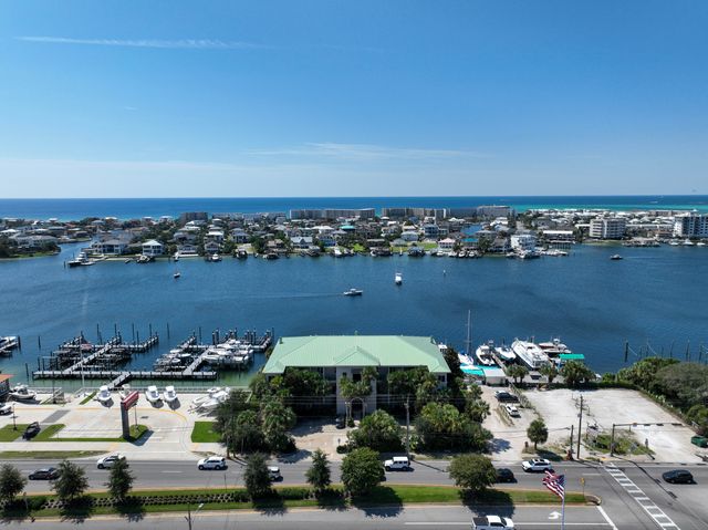 602 Harbor Boulevard 301, Destin, FL 32541