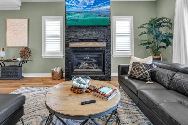 602 Harbor Boulevard 301, Destin, FL 32541