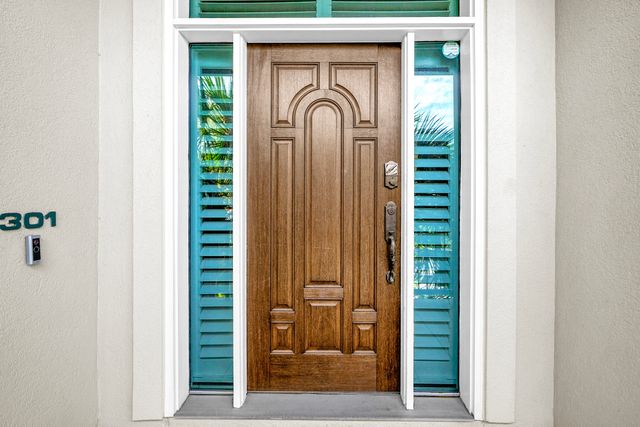 602 Harbor Boulevard 301, Destin, FL 32541