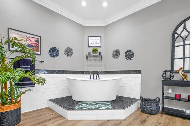 602 Harbor Boulevard 301, Destin, FL 32541