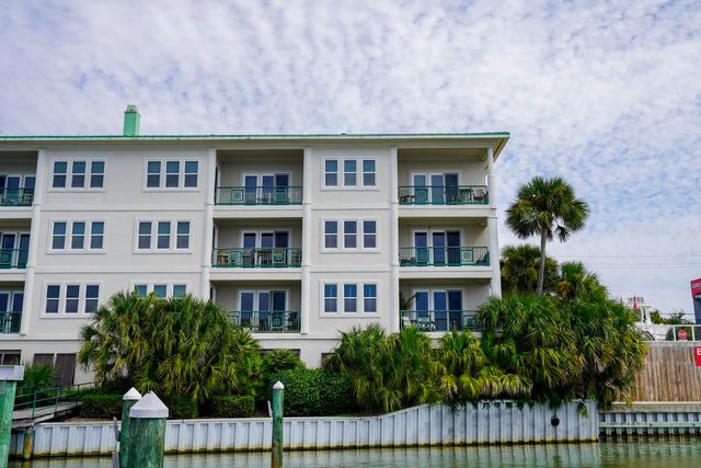 602 Harbor Boulevard 301, Destin, FL 32541