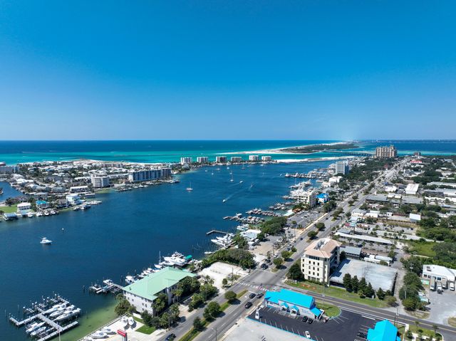 602 Harbor Boulevard 301, Destin, FL 32541