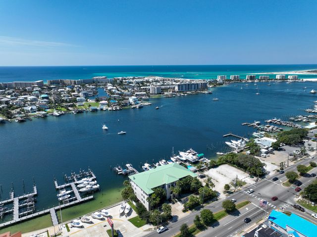 602 Harbor Boulevard 301, Destin, FL 32541