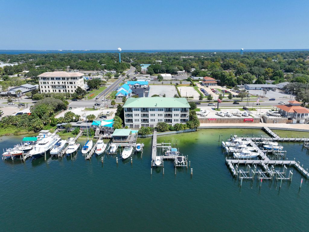 602 Harbor Boulevard 301, Destin, FL 32541