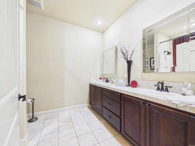 17 Valley View Rd, Batesville, AR 72501