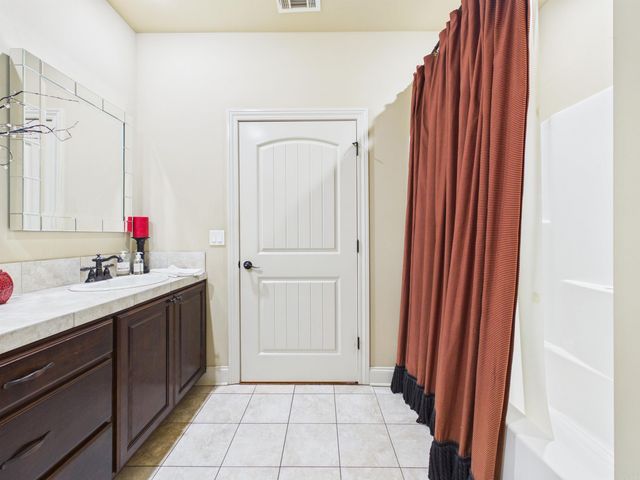 17 Valley View Rd, Batesville, AR 72501