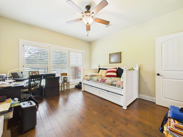 17 Valley View Rd, Batesville, AR 72501