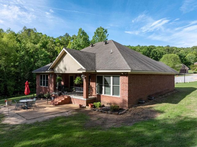 17 Valley View Rd, Batesville, AR 72501