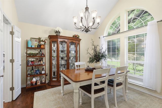 6913 Allen Place Drive, Fort Worth, TX 76116
