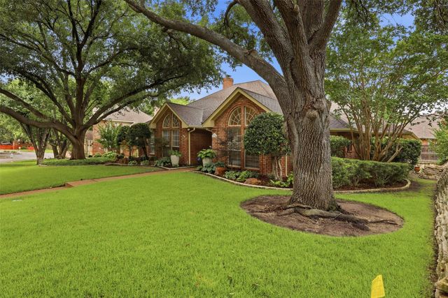 6913 Allen Place Drive, Fort Worth, TX 76116