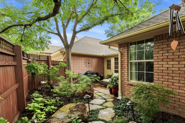 6913 Allen Place Drive, Fort Worth, TX 76116