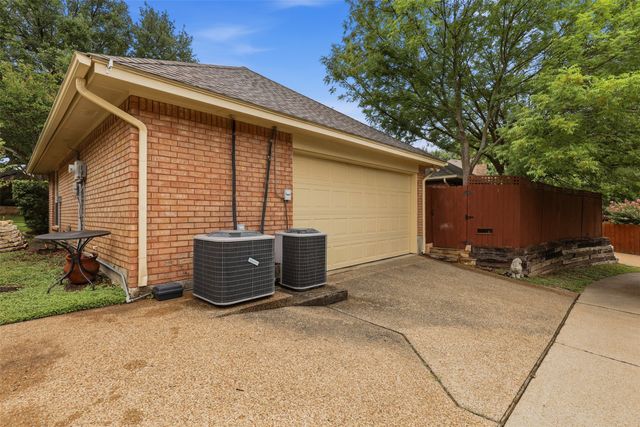 6913 Allen Place Drive, Fort Worth, TX 76116